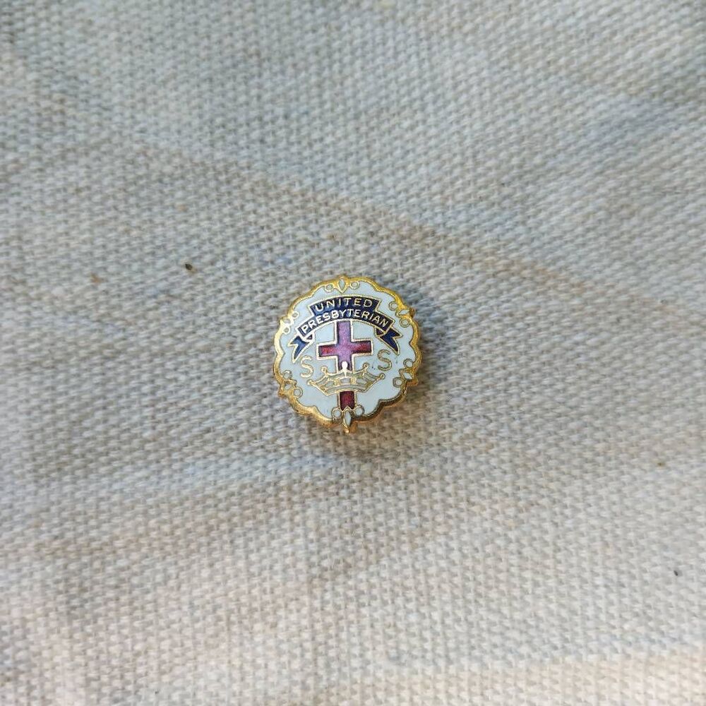 Robbins Co. United Presbytarian SS Cross and Crown Religious Sunday School lapel